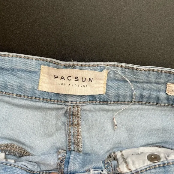 PacSun light blue Jean shorts with a pink Shein T-shirt bundle set - Picture 6 of 8